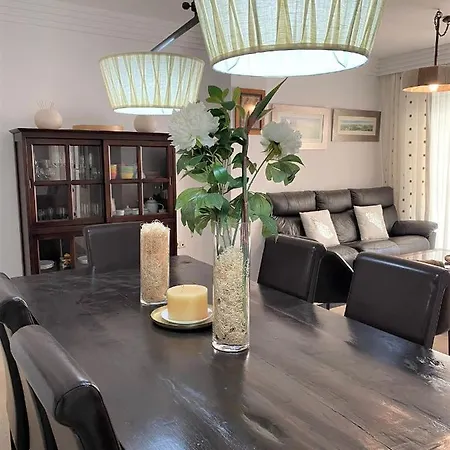 Banana - Eaw Homes Apartment *